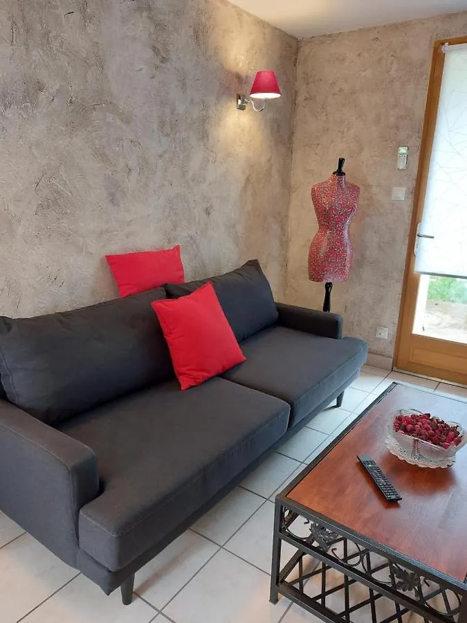 Les Dauphins Apartment Saint-Romain-de-Jalionas
